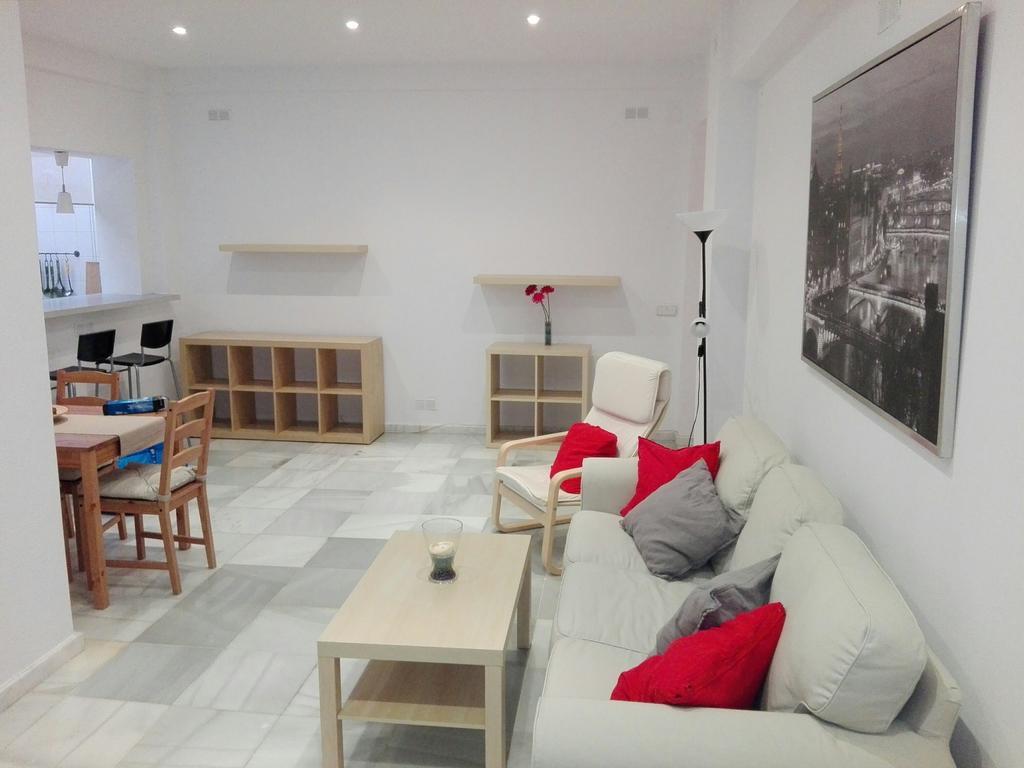 Centrico Apartamento Con Patio Privado Sevilla Exteriör bild