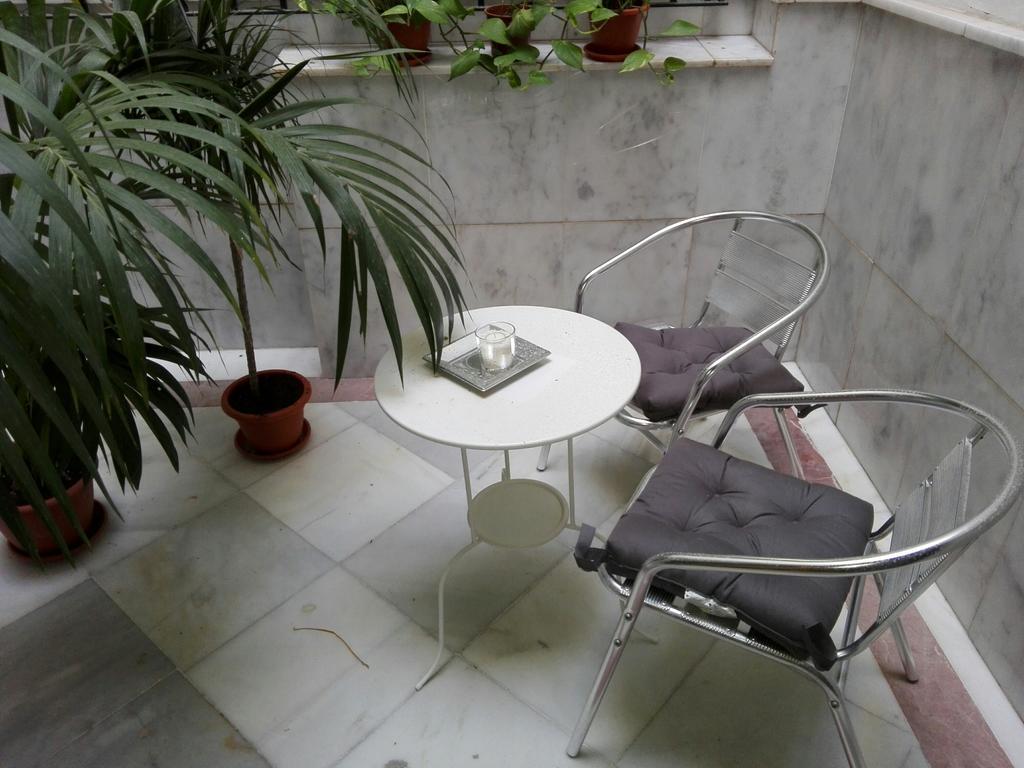 Centrico Apartamento Con Patio Privado Sevilla Exteriör bild