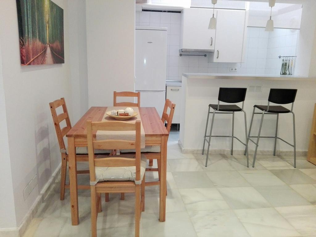 Centrico Apartamento Con Patio Privado Sevilla Exteriör bild